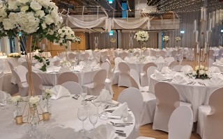 Hochzeitsdekoration bei Bürgersaal Rheinfelden DE (Foto 3)