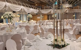 Hochzeitsdekoration bei Bürgersaal Rheinfelden DE (Foto 1)